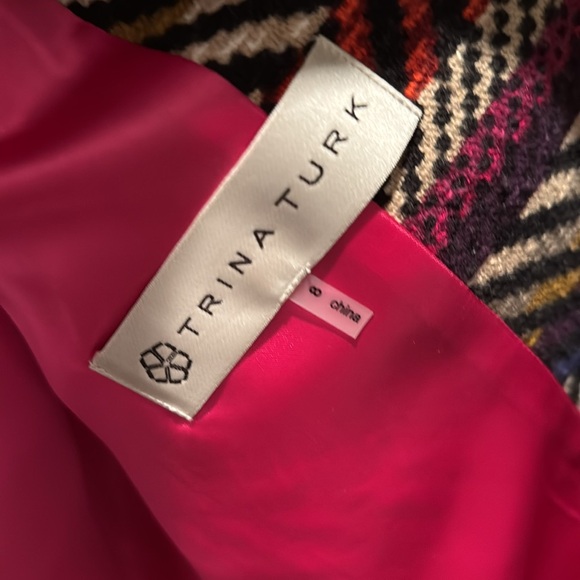 Trina Turk coat, fur collar, multi color, knee length, excellent conditionion - Picture 5 of 6